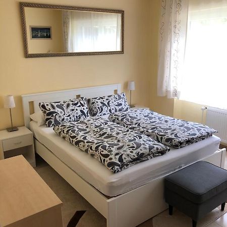 Ferienwohnung Appartement In Rheinbrohl Екстер'єр фото