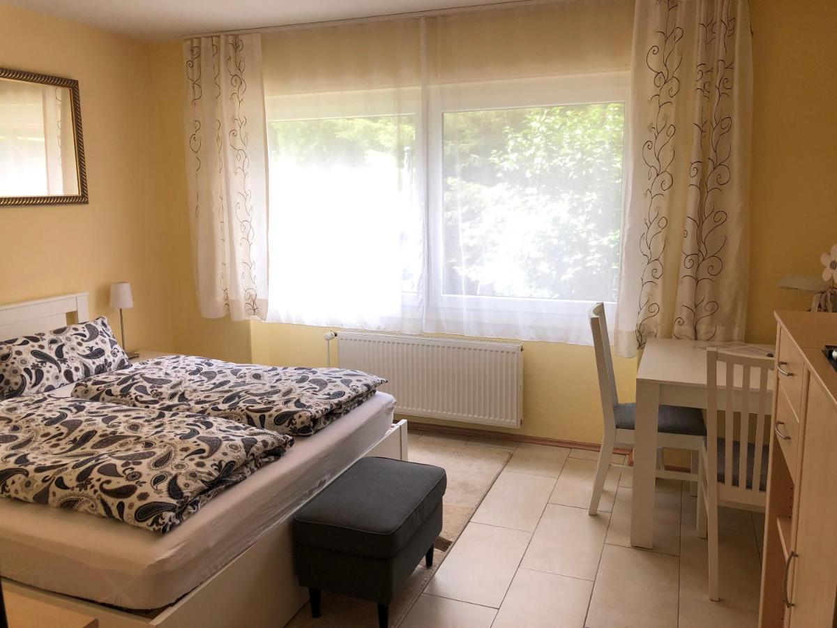 Ferienwohnung Appartement In Rheinbrohl Екстер'єр фото